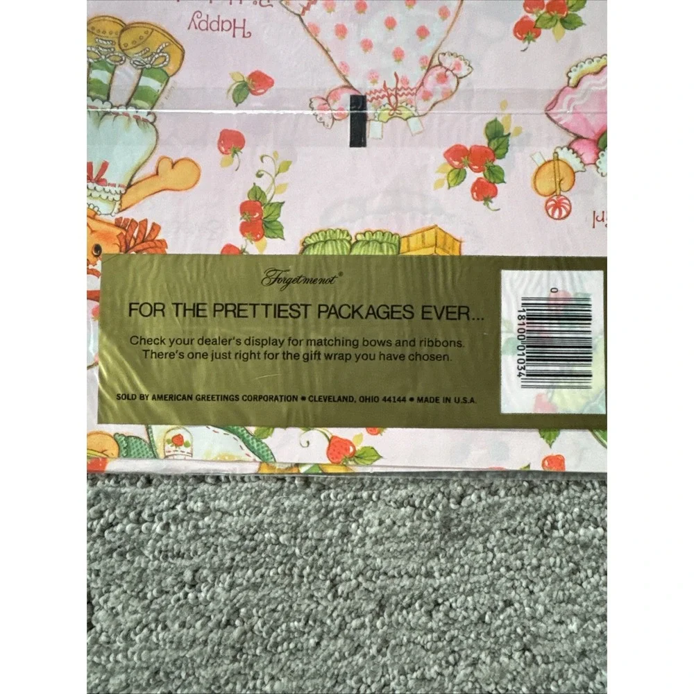 American Greetings Vintage Strawberry Shortcake Gift Wrap 2 Sheets 20 x 30 in